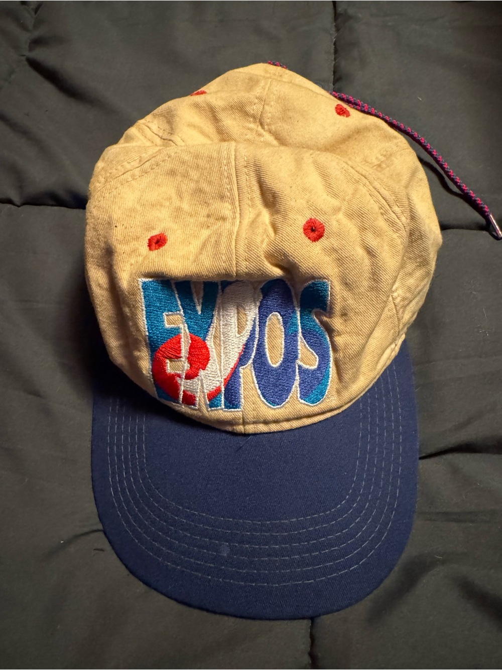 Expos Embroidered Beige and Navy Baseball Cap vintage 90s.